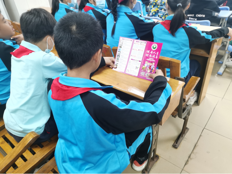 阜沙鎮(zhèn)禁毒信息〔2023〕第29期--“開學(xué)第一課 禁毒齊參與”阜沙鎮(zhèn)禁毒辦開展校園宣講活動(202