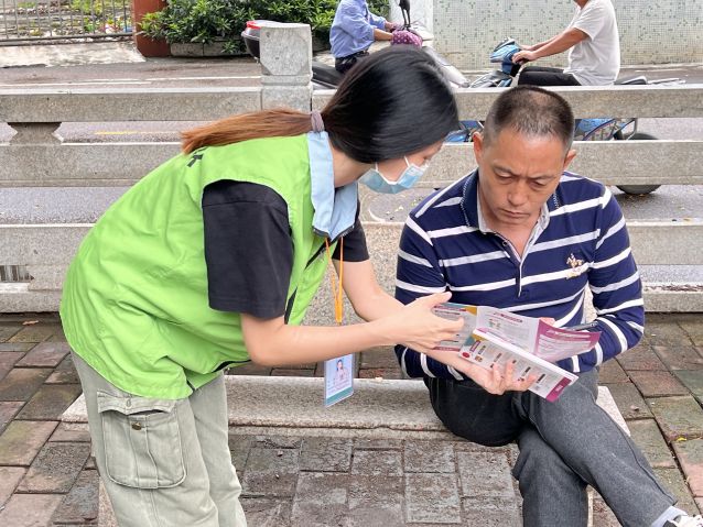 三鄉(xiāng)鎮(zhèn)開展“禁毒宣傳進(jìn)公園，人人參與共防毒”活動圖片1.JPG